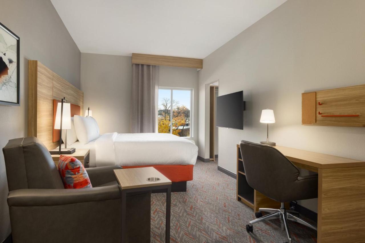 Candlewood Suites Deer Park By Ihg Εξωτερικό φωτογραφία