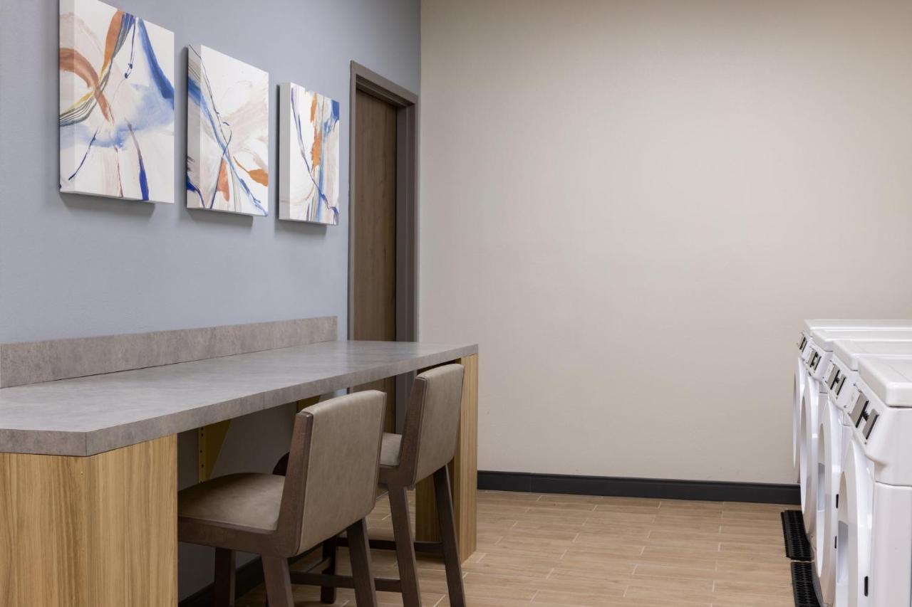 Candlewood Suites Deer Park By Ihg Εξωτερικό φωτογραφία