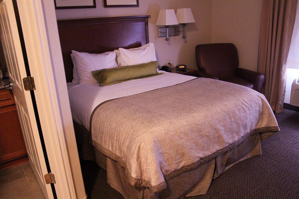 Candlewood Suites Deer Park By Ihg Εξωτερικό φωτογραφία